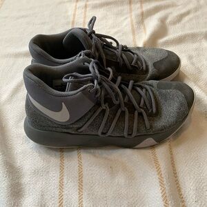 Nike KD Trey 5 Size 9